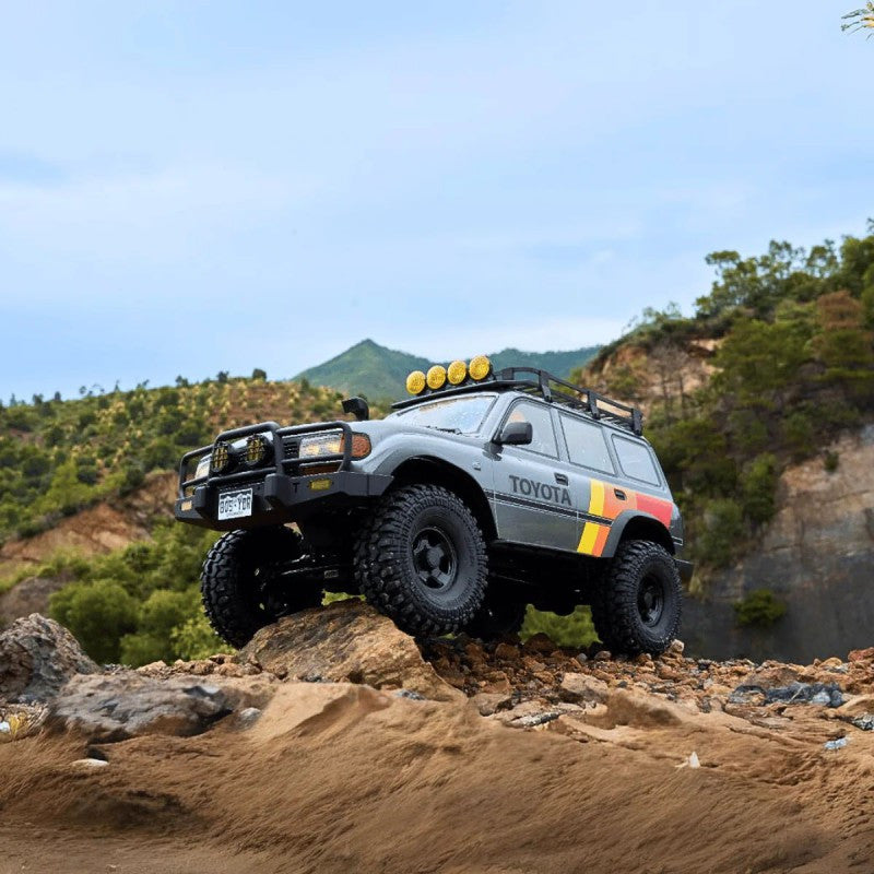 Crawler FMS 1/10 Toyota land Cruiser 80 FCX10 ARTR RS gris - FMS11042RS-GY-SP - Breizh Modélisme.