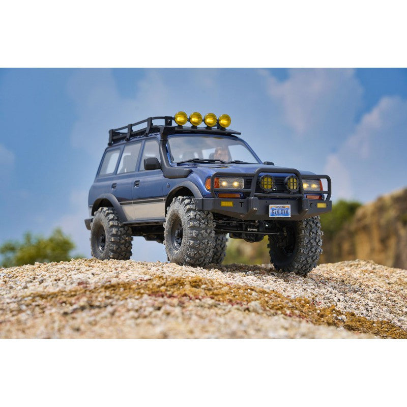 Kit crawler Toyota Land Cruiser 80 FCX10Pro ARTR 1/10 (version RS) bleu - FMS11061RS-BU-PRO - Breizh Modélisme.
