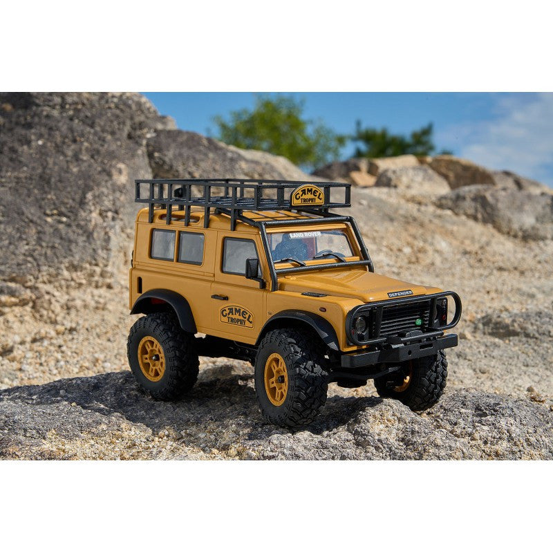 Kit RTR 1/24 Land Rover Defender 90 FCX24M Camel Trophy - FMS12491RTR-YL - Breizh Modélisme.