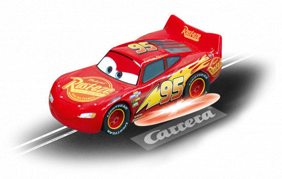 Voiture Carrera GO Disney/Pixar Cars Lightning McQueen" - 64150" - Breizh Modélisme.