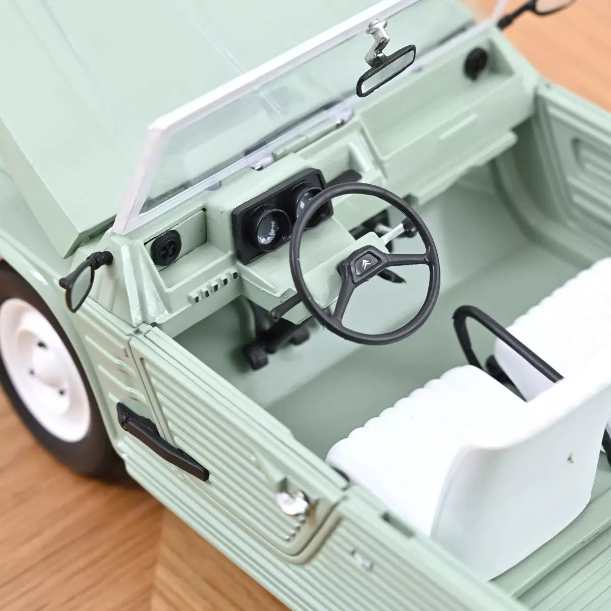 Voiture miniature collection 1/18 Citroën Méhari 1983 Kaki (300pcs) Norev 181803
