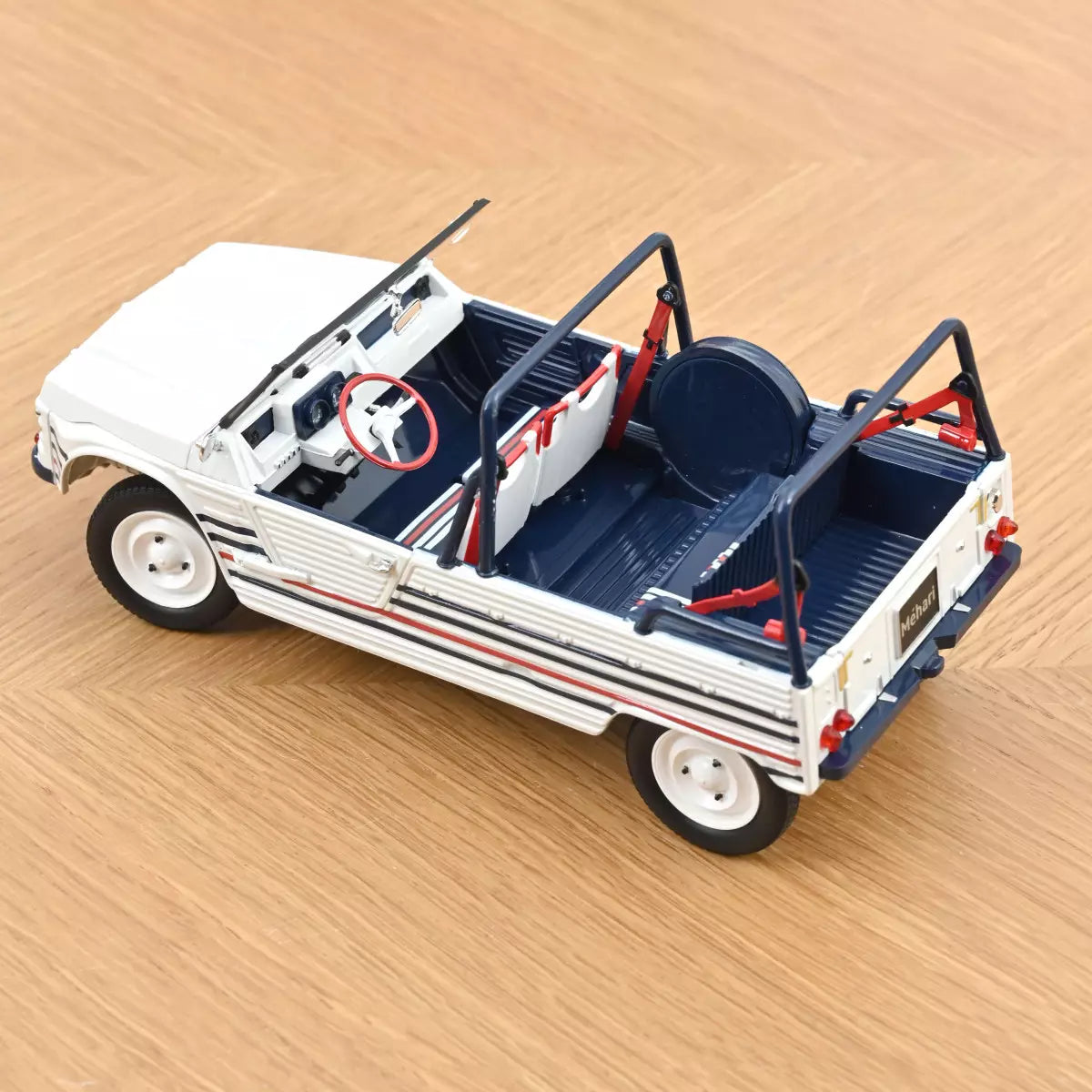 Voiture miniature collection 1/18 Citroën Méhari 2016 Bleu Blanc Rouge Norev 181805