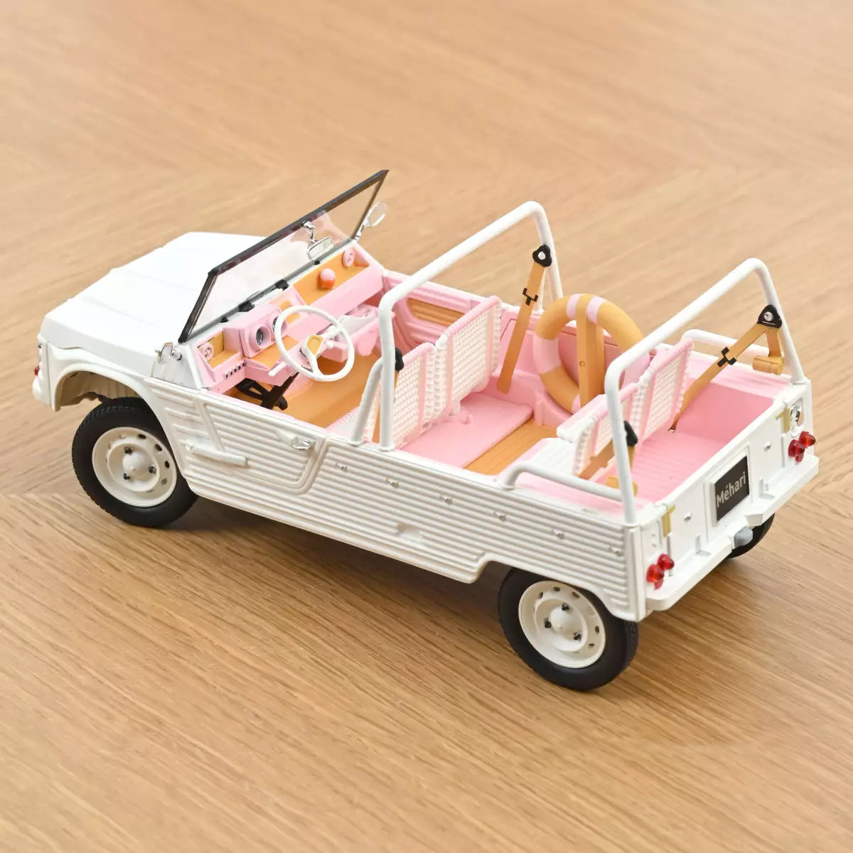 Voiture miniature collection 1/18 Citroën Méhari 2023 Blanc et Rose Norev 181804