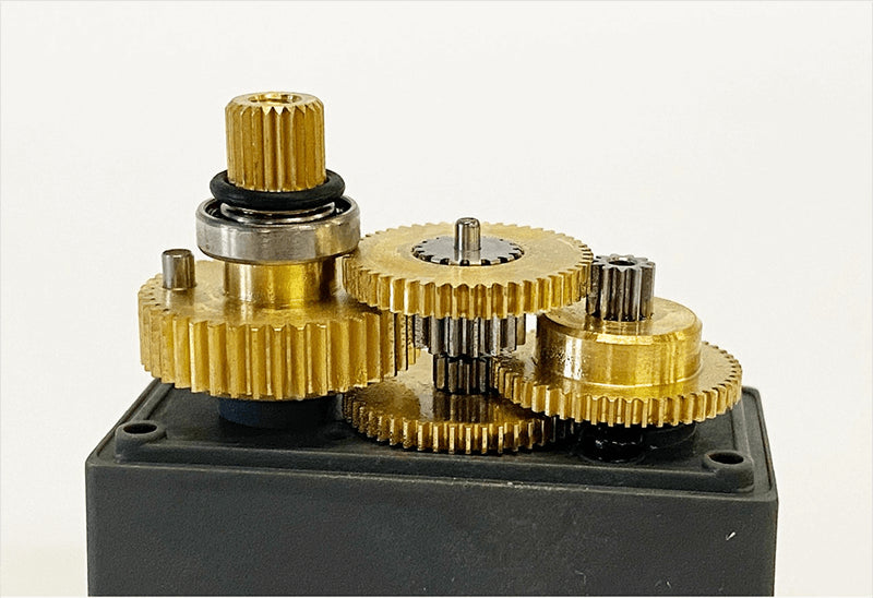 Servo de direction standard 10kg pignons métal - 2422 - Breizh Modélisme.