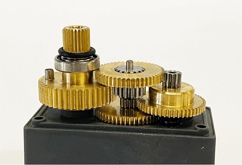 Servo de direction standard 10kg pignons métal - 2422 - Breizh Modélisme.