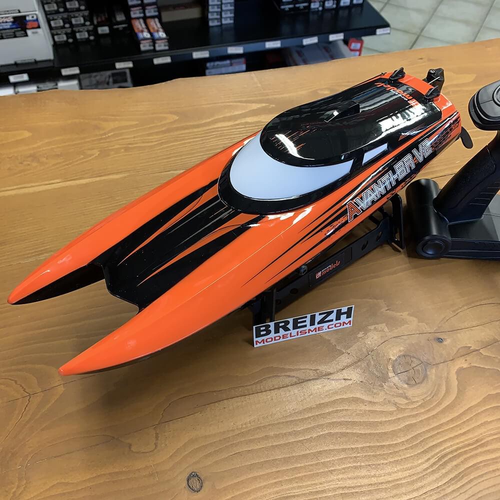 Bateau Télécommandé pour enfants AVANTI BR V2 - Breizh Modélisme.