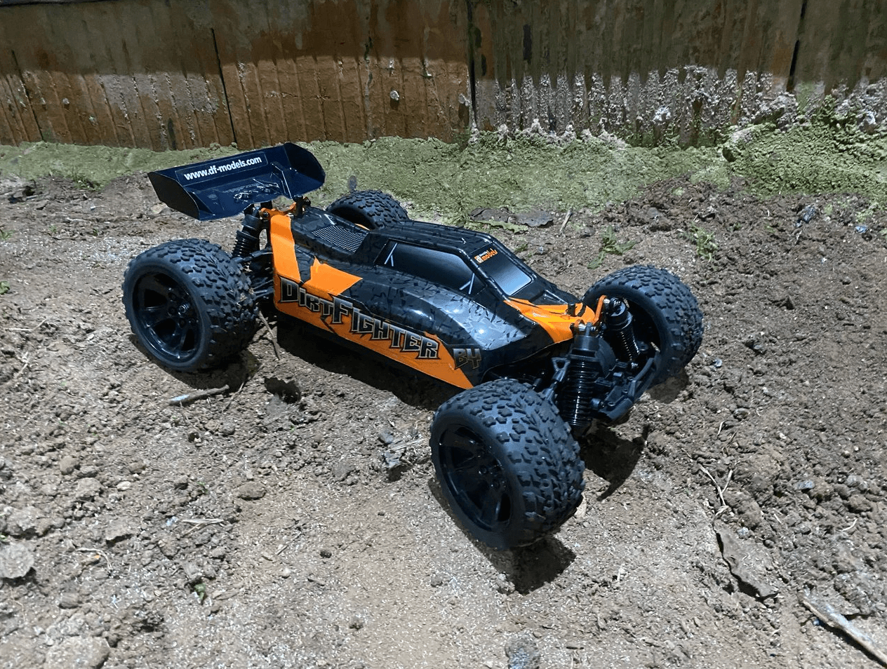 DF Models Buggy Tout Terrain DirtFighter RTR 1/10 vitesse 40km/h 3177 - Breizh Modélisme.