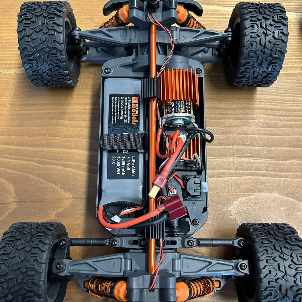 DF Models FastTruckTout Terrain RTR 1/16 vitesse 45km/h 3136 - Breizh Modélisme.