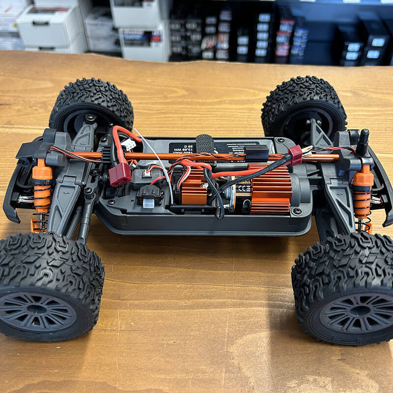 DF Models FighterTruggy Tout Terrain RTR 1/16 vitesse 45km/h 3135 - Breizh Modélisme.