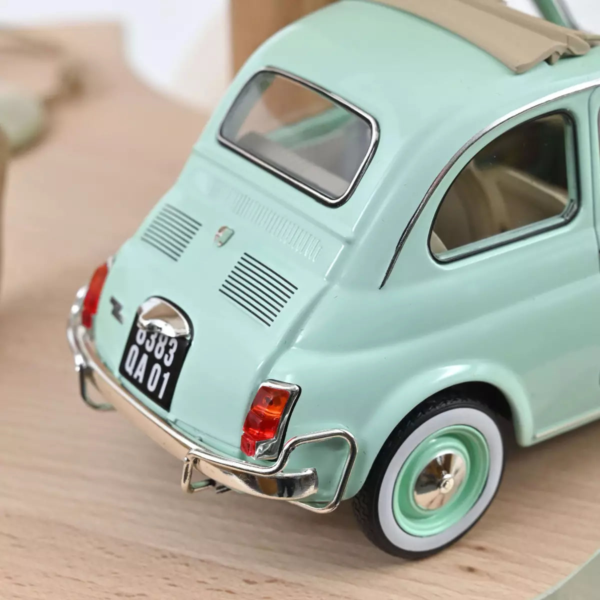 Voiture miniature collection 1/18 Fiat 500 L 1968 Bleu pastel cadeau de naissance Norev 187777