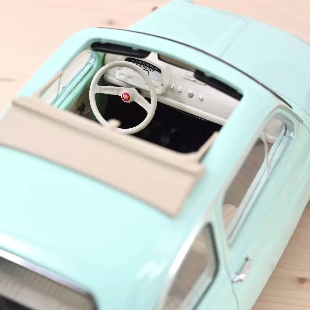 Voiture miniature collection 1/18 Fiat 500 L 1968 Bleu pastel cadeau de naissance Norev 187777