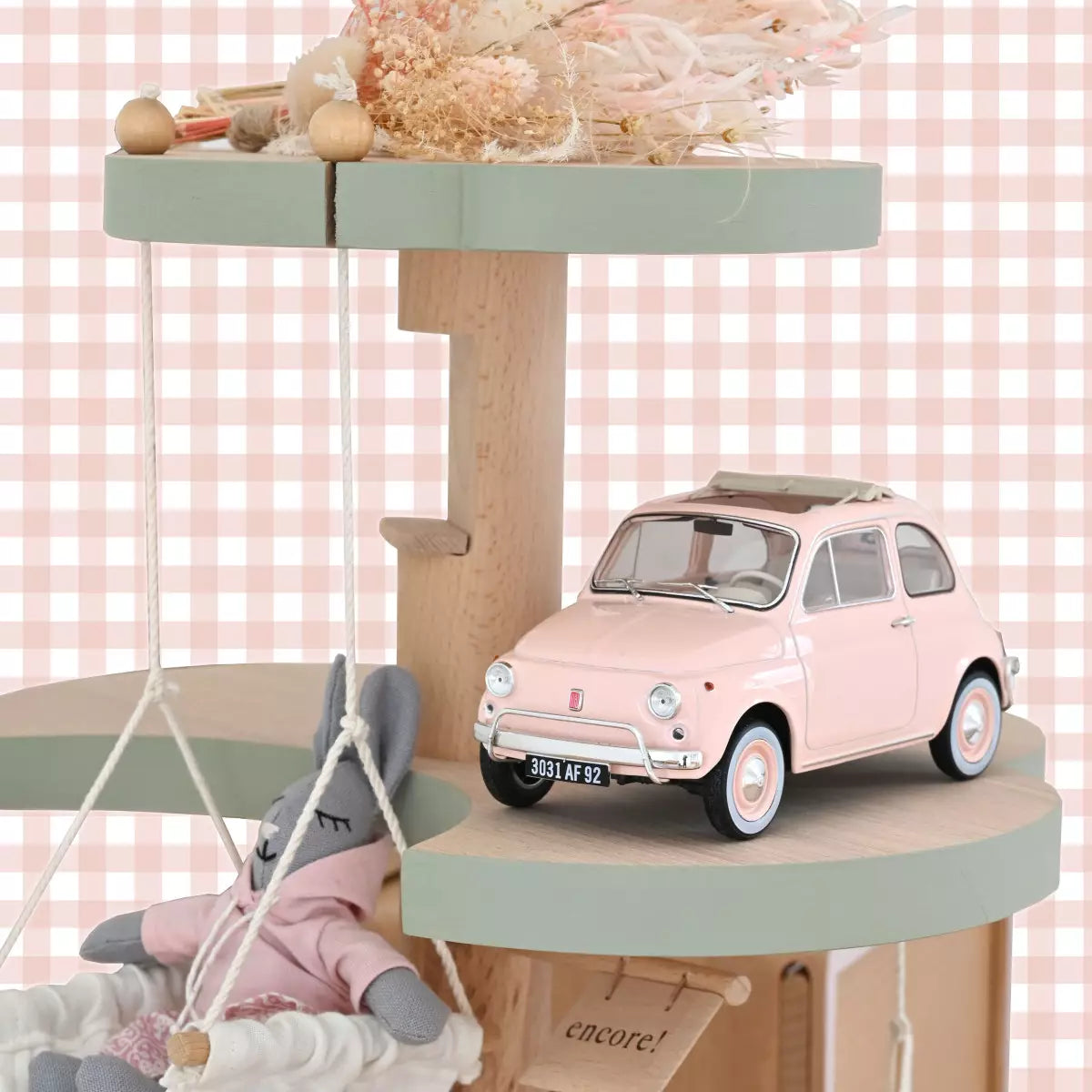 Voiture miniature collection 1/18 Fiat 500 L 1968 Rose cadeau de naissance Norev 187774