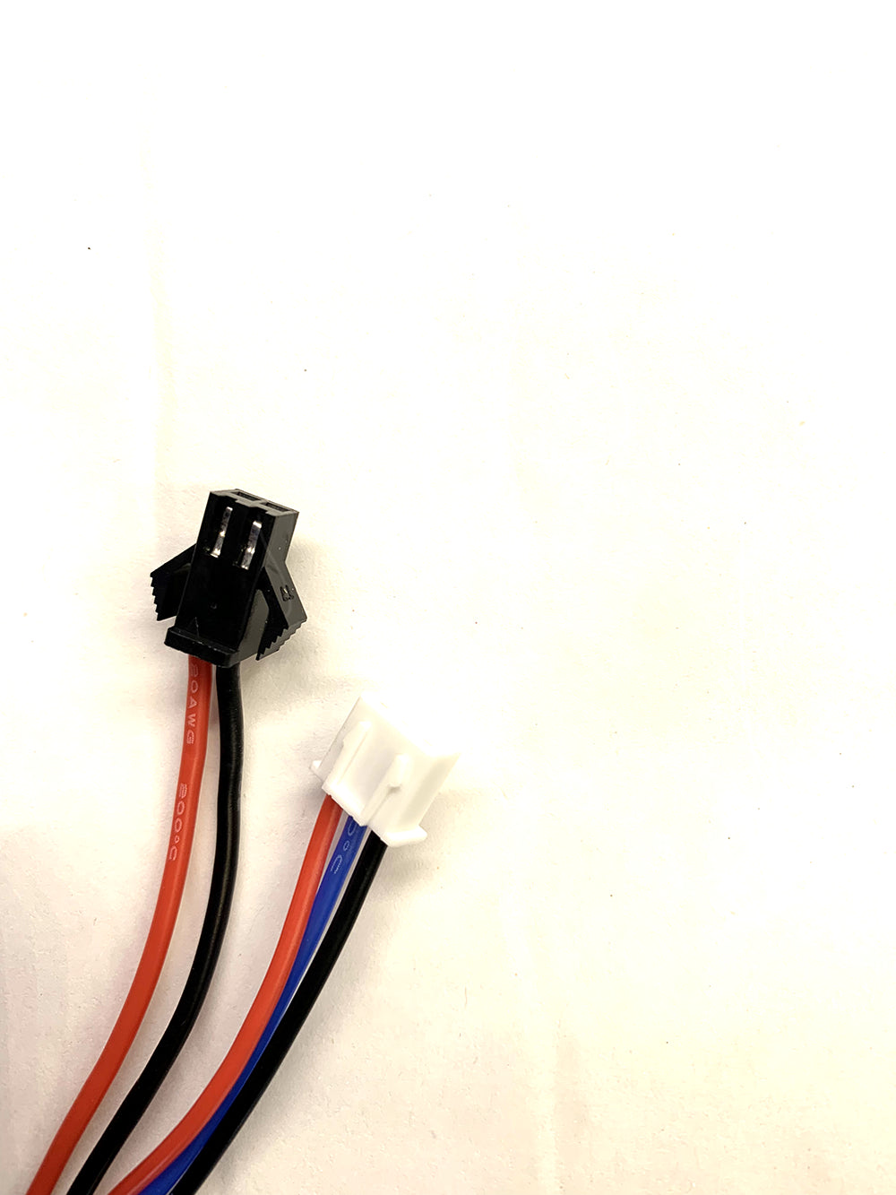 Batterie Li-ion 7.4v 2000mAh pour camion benne FM1683 6x6 - 1683-BAT - Breizh Modélisme.