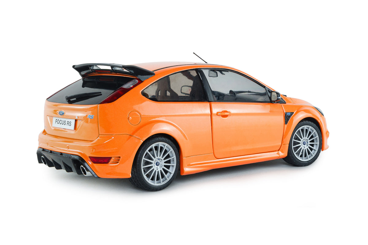 Solido S1813103 Voiture miniature collection 1/18 Ford Focus RS MK2 Performance pack RS+ orange électrique 2009 - Breizh Modélisme.