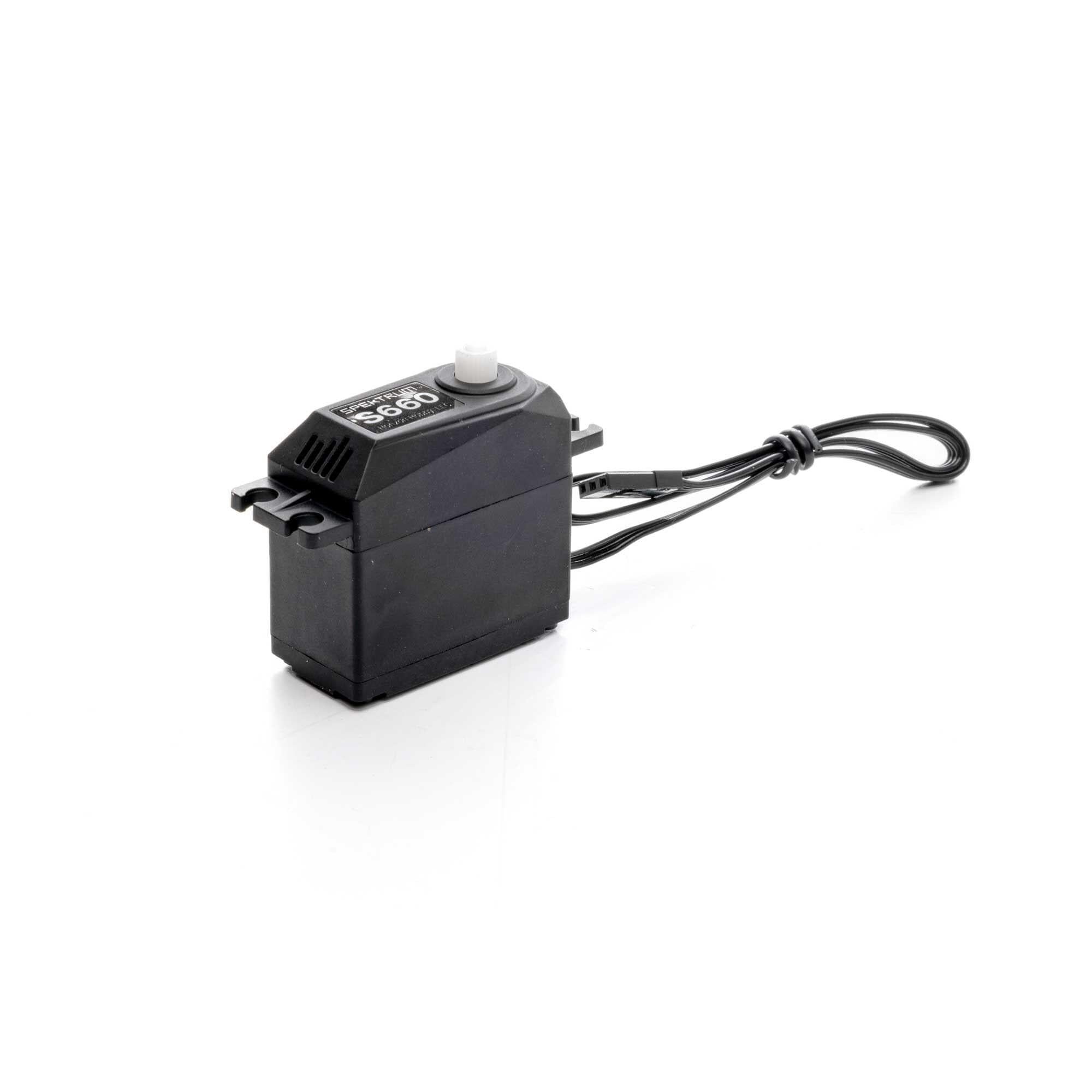 Servomoteur S660 5 kg 25 dents - SPMS660 - Breizh Modélisme.