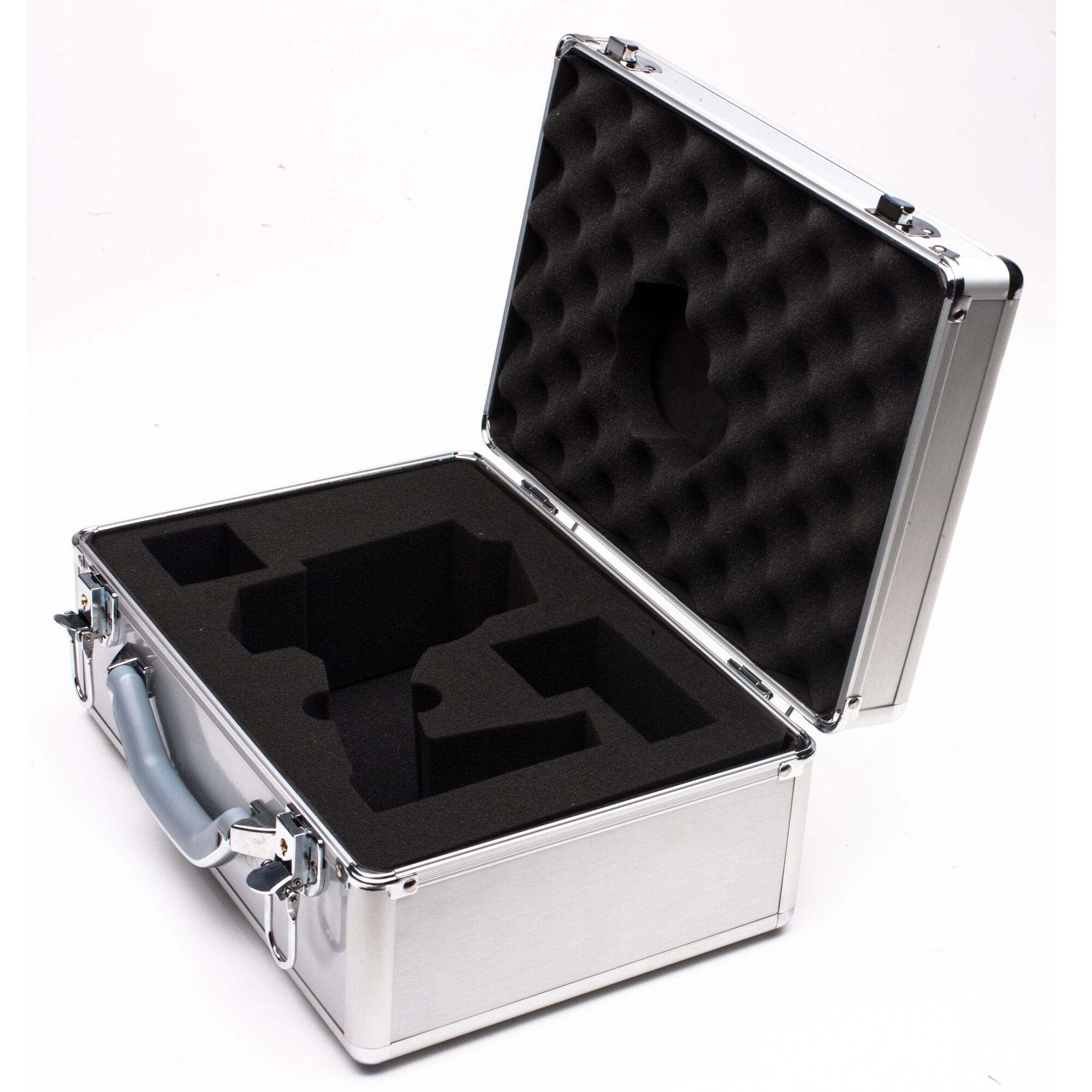 Valise de transport Spektrum en alu pour radio voiture/bateau - SPM6713 - Breizh Modélisme.