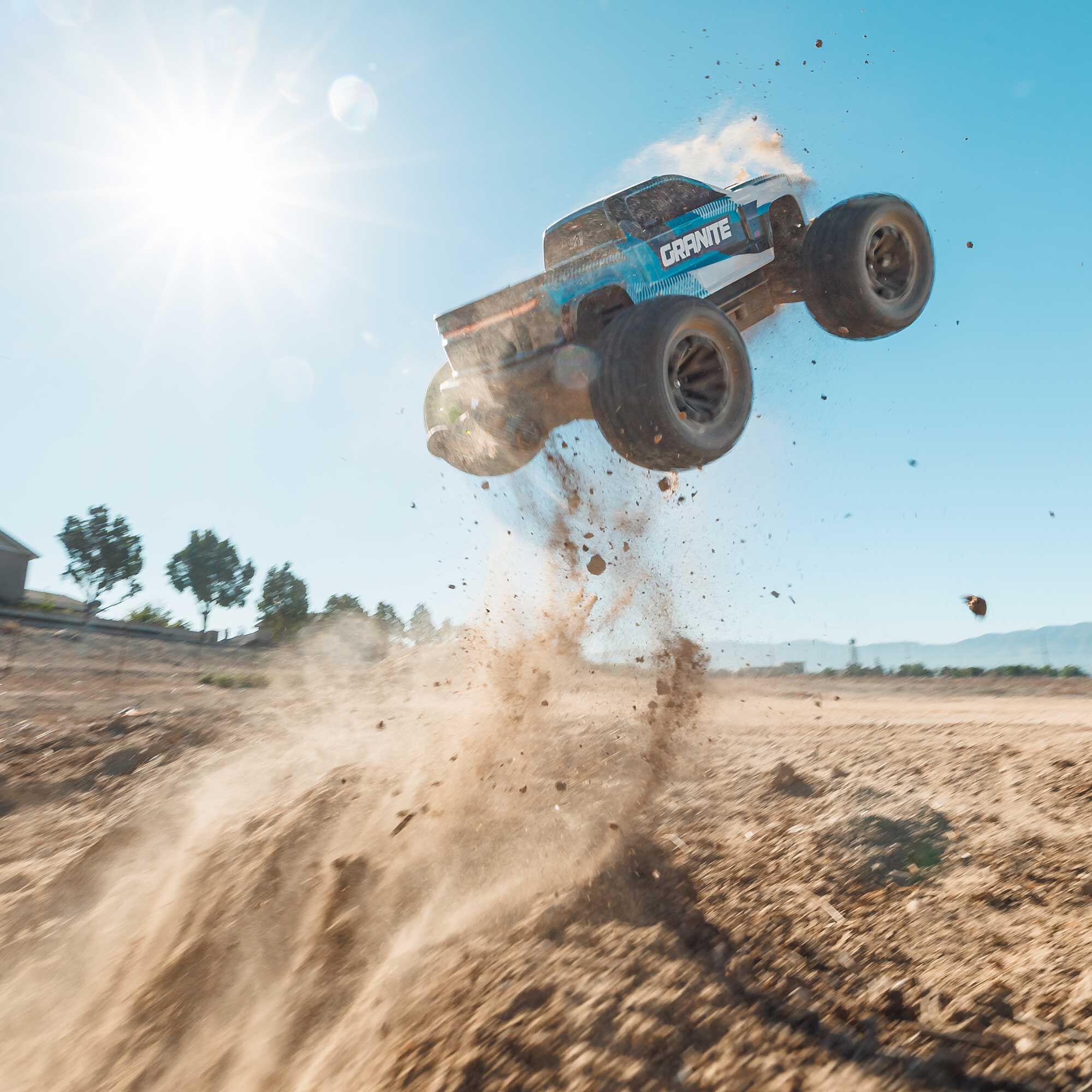 Arrma Monster Truck brushless GRANITE 223S DSC 4X4 RTR 1/10 bleu - ARA4302V4T1 - Breizh Modélisme.