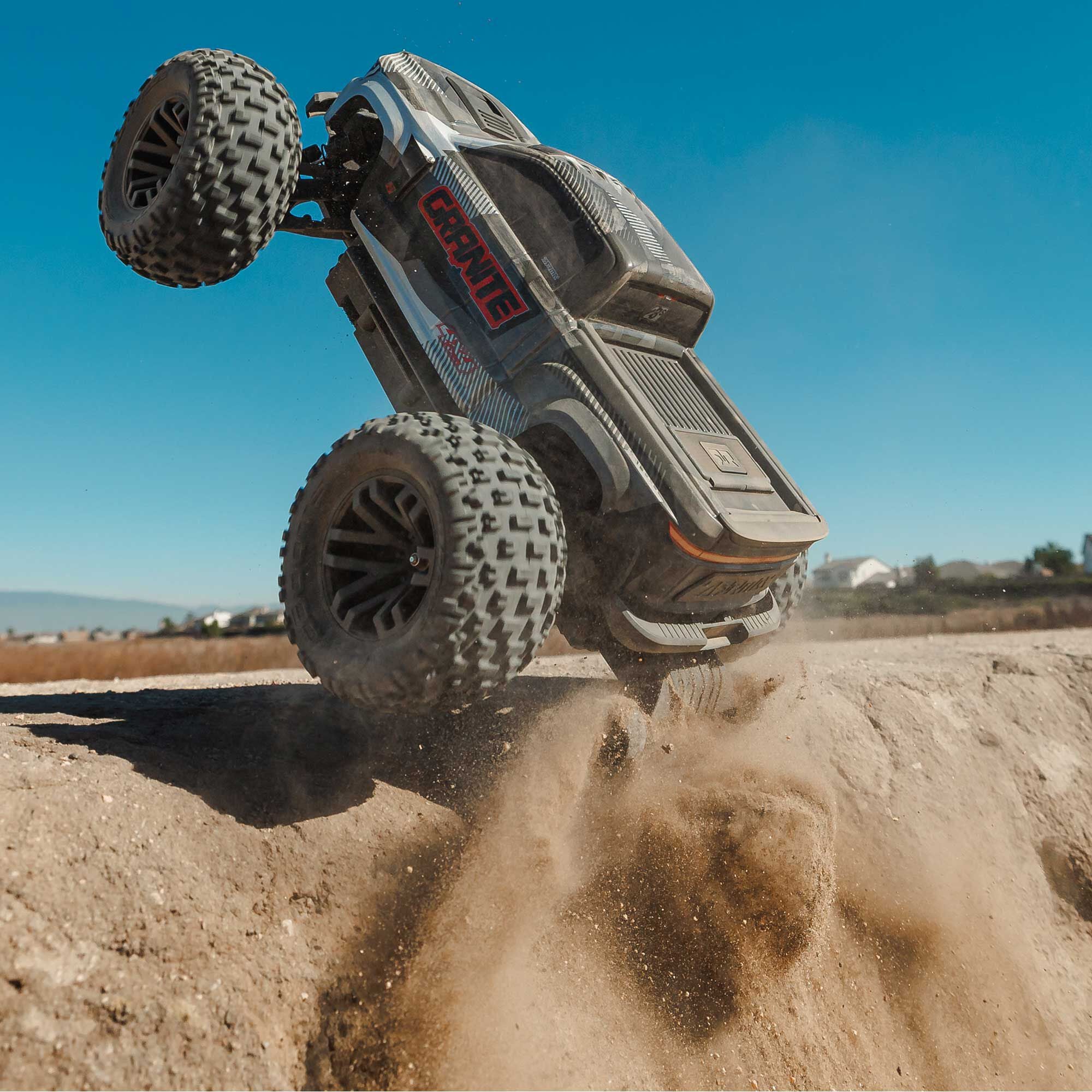 Arrma Monster Truck brushless GRANITE 223S DSC 4X4 RTR 1/10 gris - ARA4302V4T3 - Breizh Modélisme.