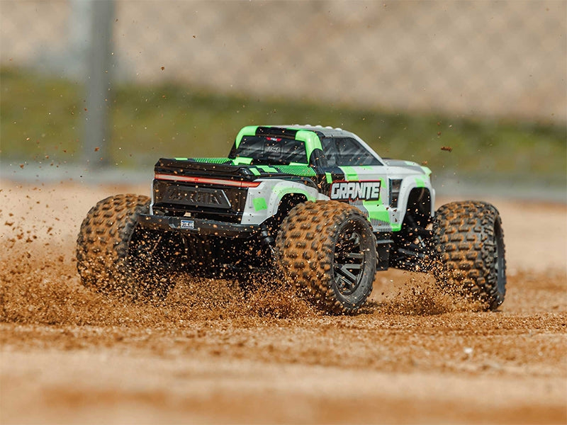 Arrma Monster Truck charbon Granite MEGA 665 4X4 RTR 1/10 ARA4202V4T1 - Breizh Modélisme.