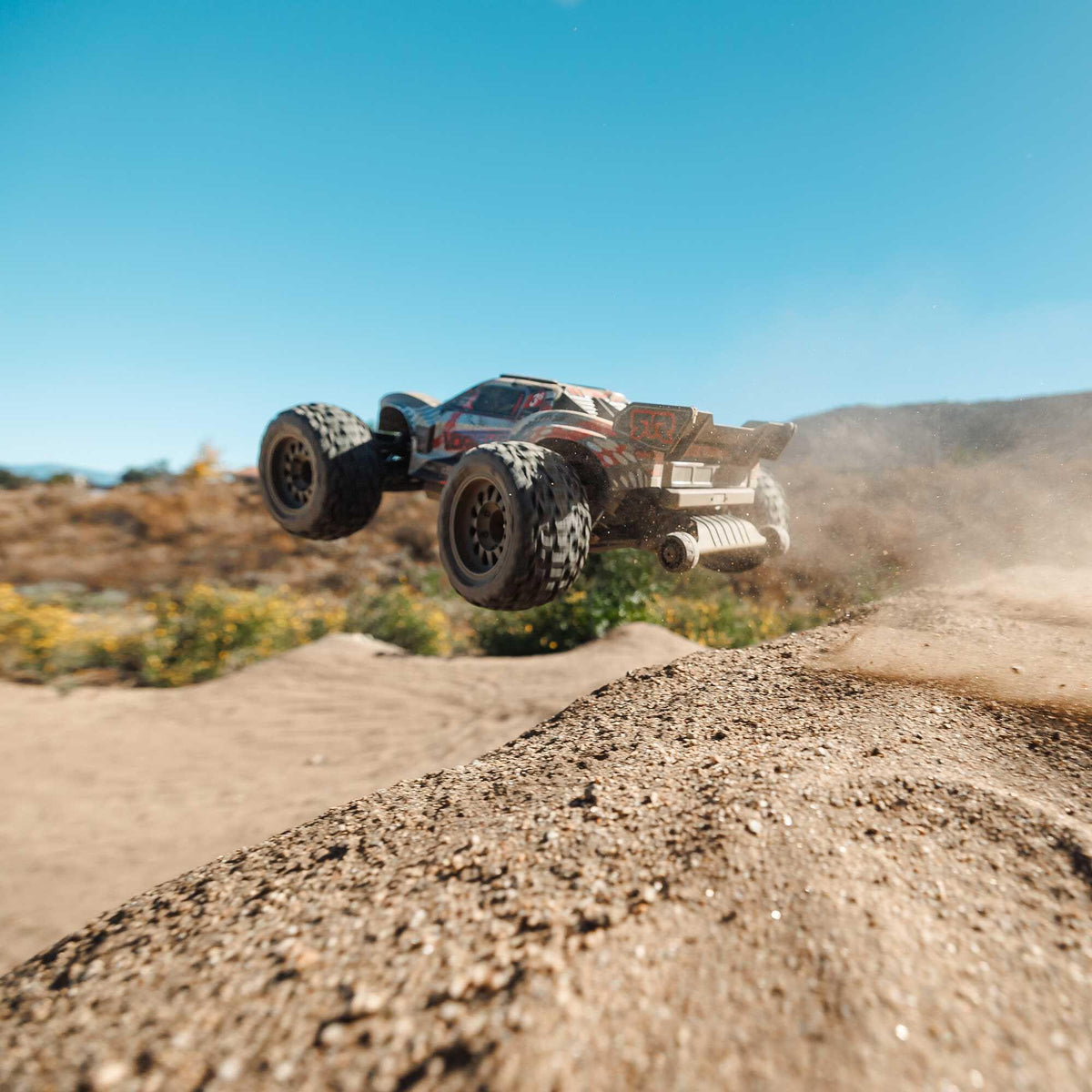 Arrma Vorteks 1/10 223S BLX brushless 4x4 stadium truck RTR rouge - ARA4305V4T1 - Breizh Modélisme.