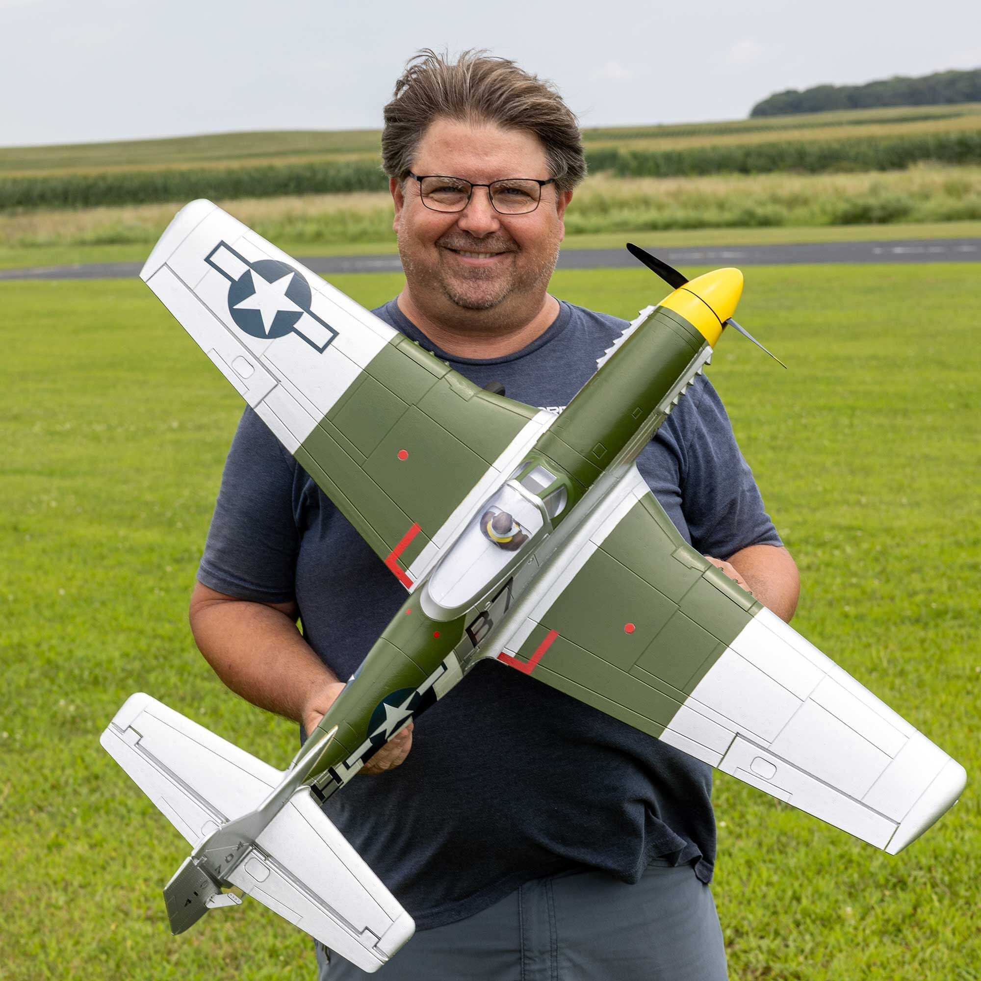 Avion E-Flite P-51D Mustang 1,0 m BNF Basic avec AS3X+ et SAFE EFL02650 - Breizh Modélisme.