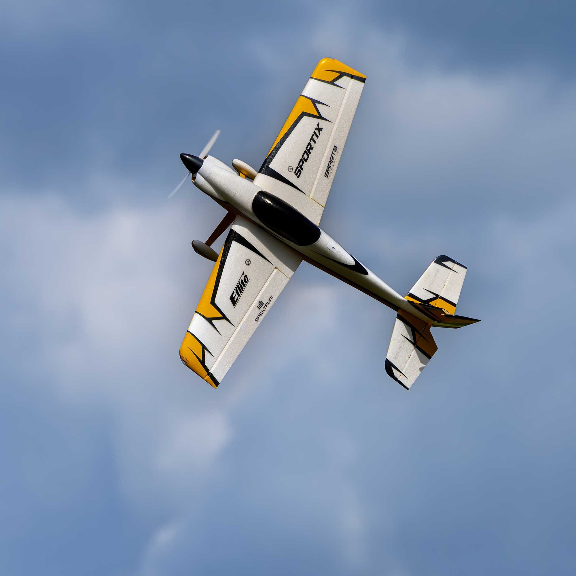 Avion RC E-Flite Sportix 1.1m BNF Basic avec AS3X+ & SAFE EFL10750 - Breizh Modélisme.