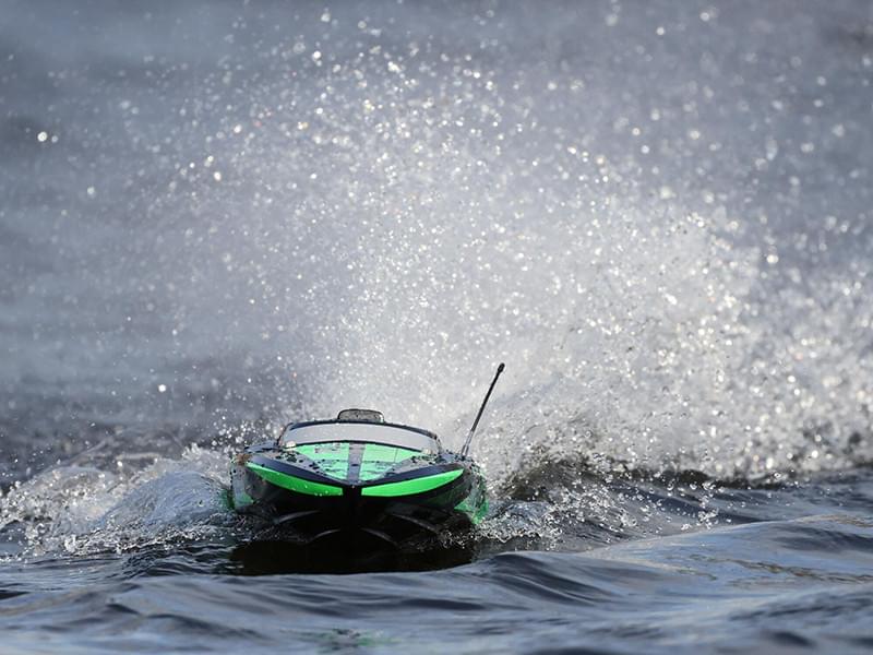 Bateau Télécommandé ProBoat Impulse 32 Brushless Deep-V RTR vert - Breizh Modélisme.