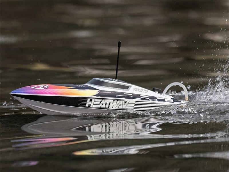 Bateau Télécommandé ProBoat Recoil 2 18 brushless RTR" - Breizh Modélisme.