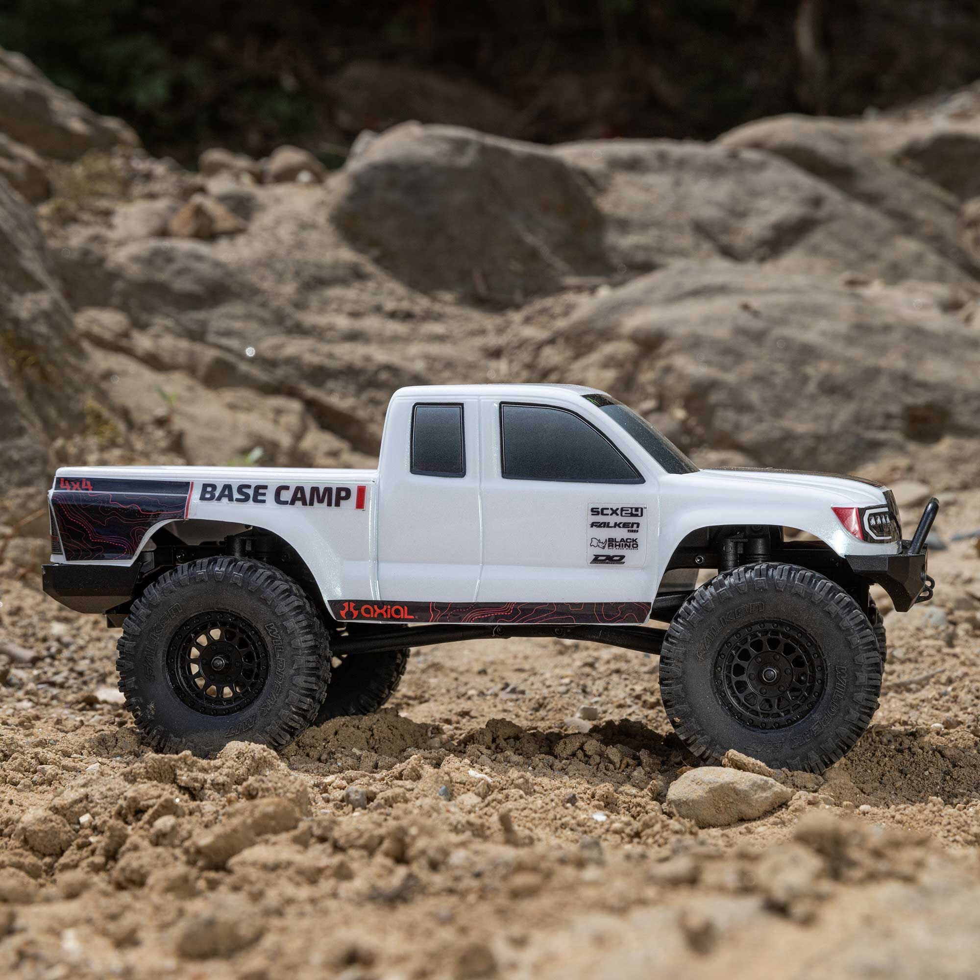 Mini rock crawler SCX24 Base Camp 4WD 1/24 charbon RTR blanc - AXI-1219T1