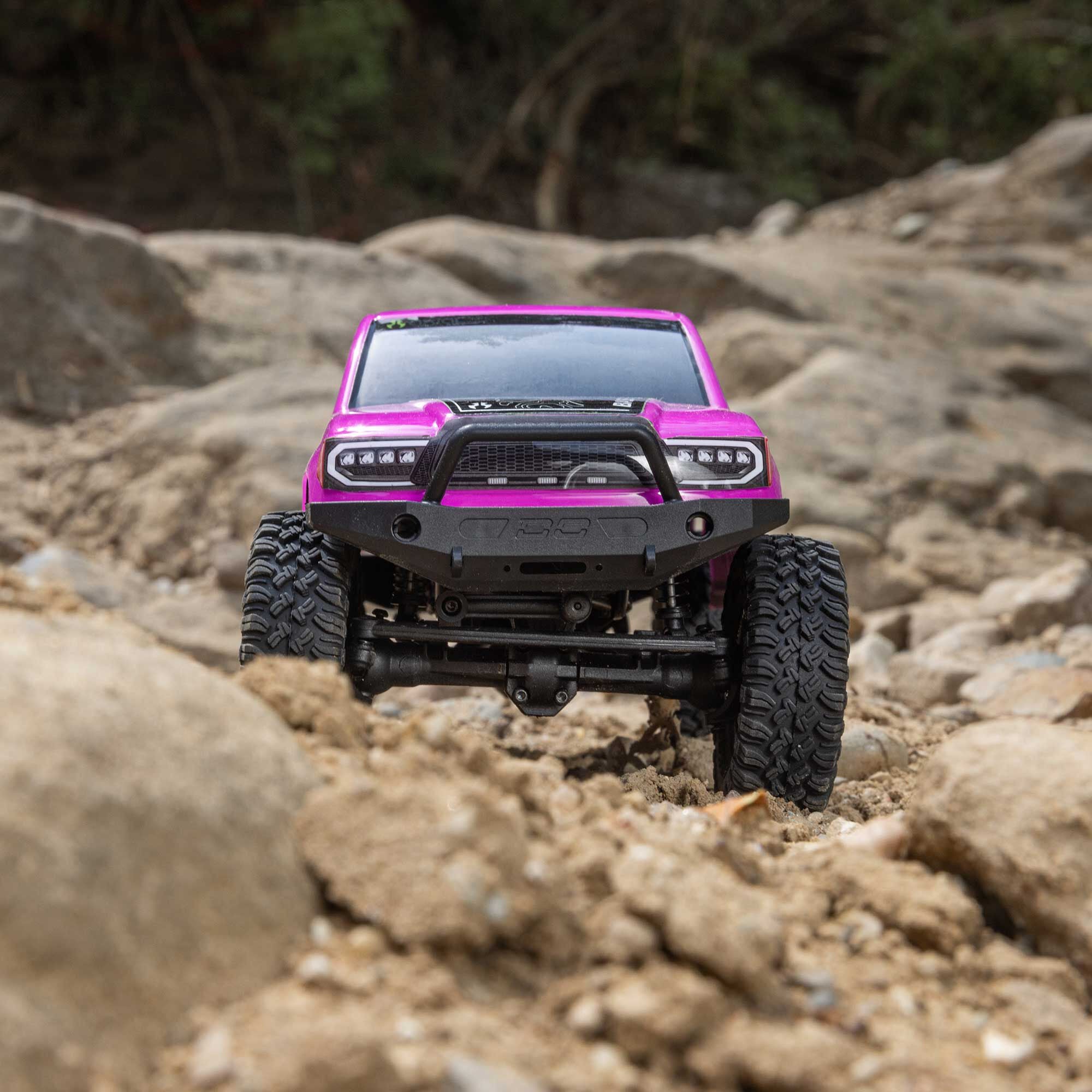 Mini rock crawler SCX24 Base Camp 4WD 1/24 charbon RTR rose - AXI-1219T3 - Breizh Modélisme.