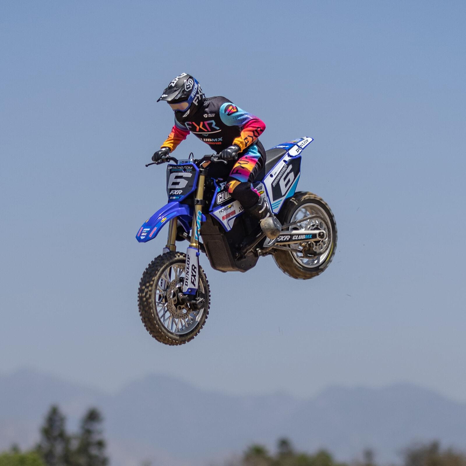 Moto RC Losi 1/4 Promoto-MX Motorrad RTR, Club MX LOS06000T2 bleu - Breizh Modélisme.