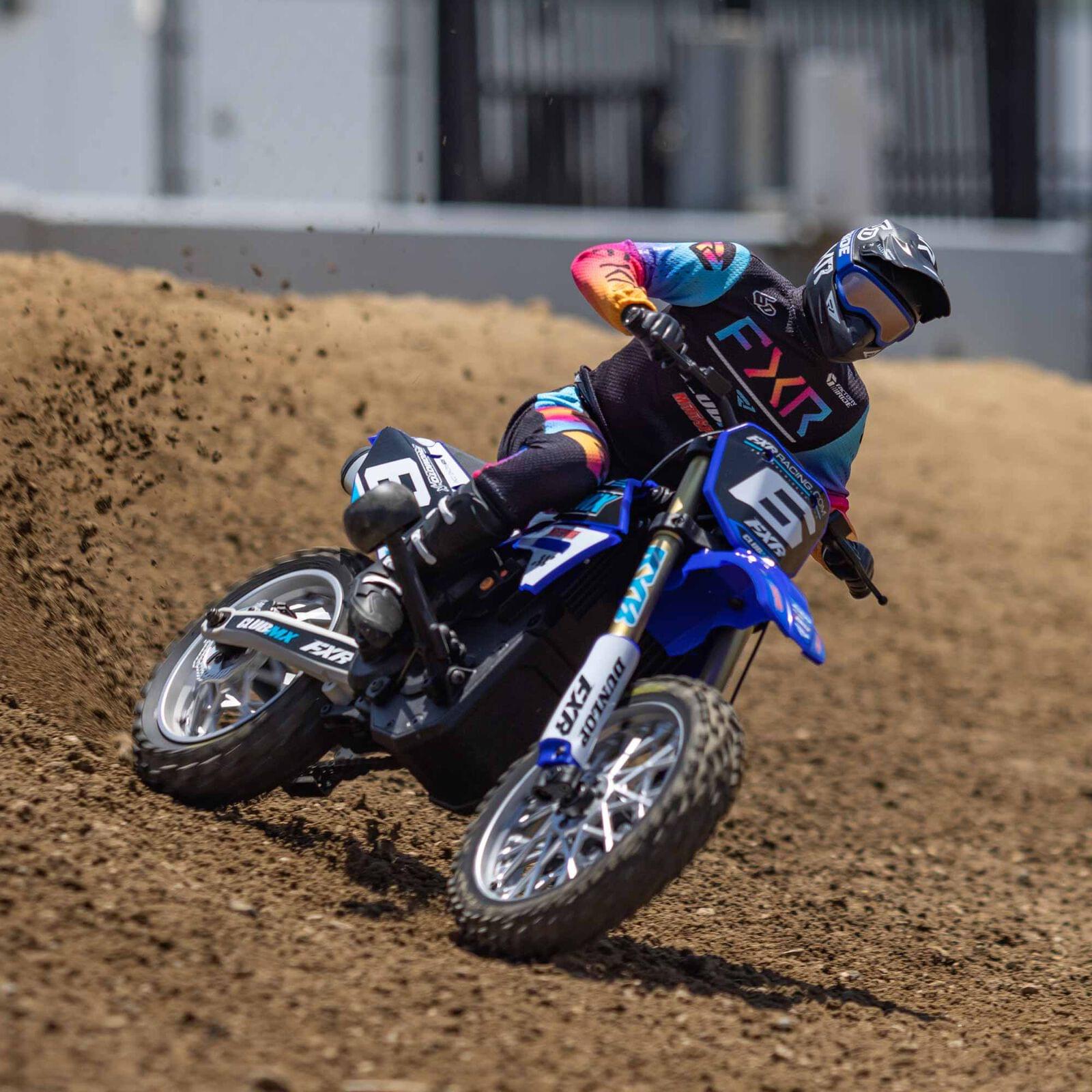 Moto RC Losi 1/4 Promoto-MX Motorrad RTR, Club MX LOS06000T2 bleu - Breizh Modélisme.