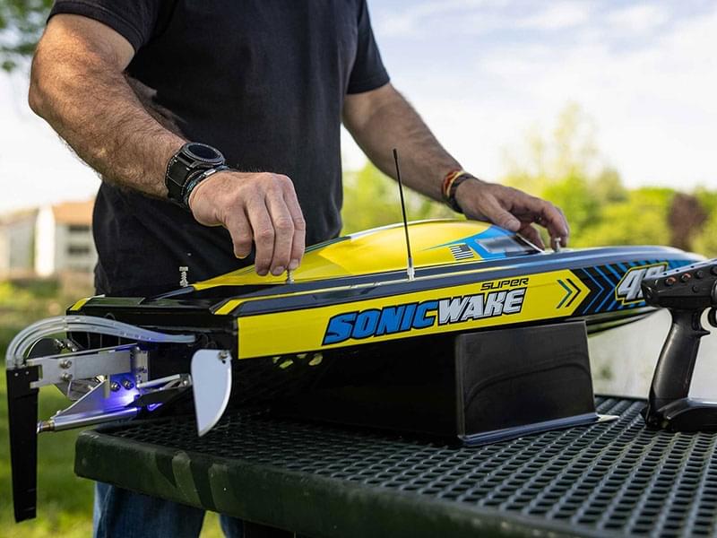 Pro Boat Sonicwake 48" 8S Deep-V RTR PRB08052 - Breizh Modélisme.