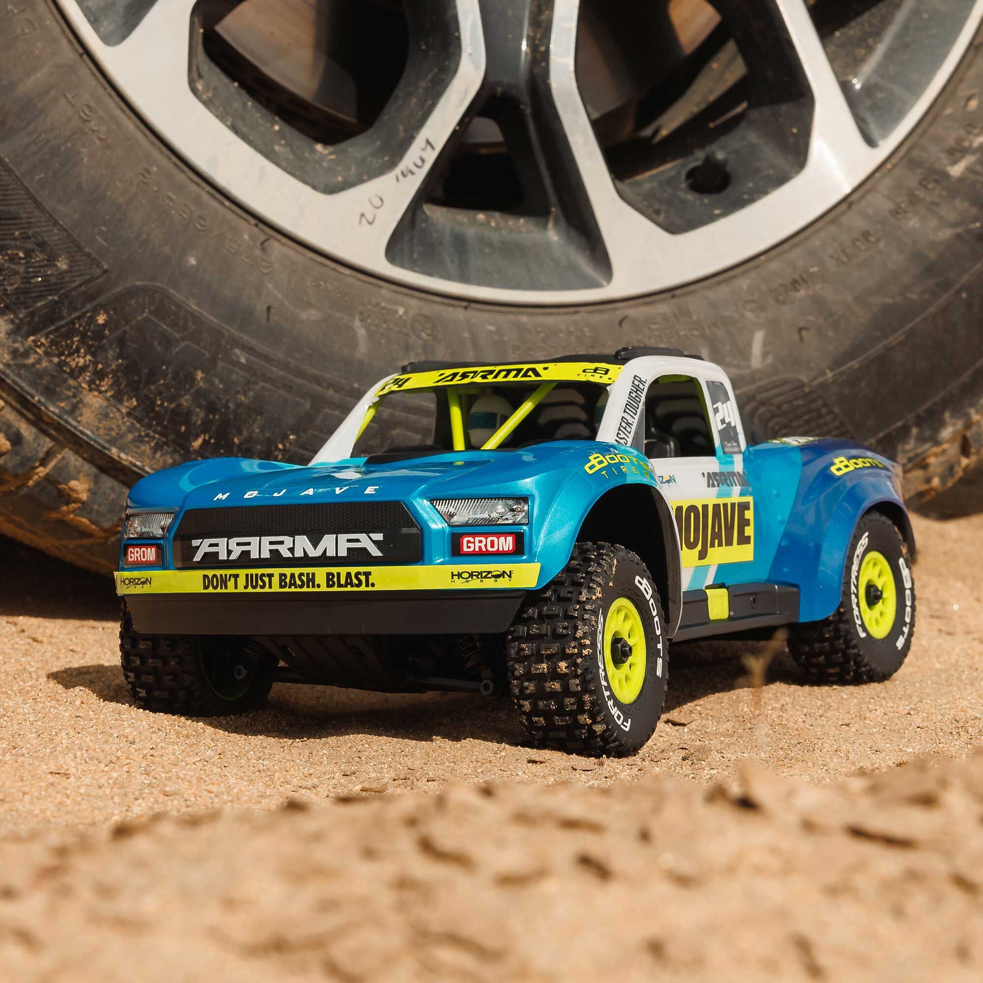 Arrma Mojave Grom Mega 1/16 380 4X4 Small Scale Desert Truck RTR blanc/bleu - Breizh Modélisme.