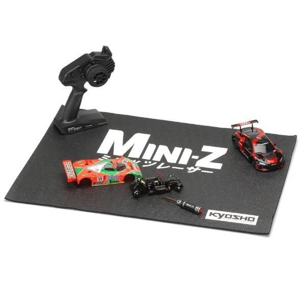Kyosho Tapis de stand Kyosho Mini-Z - Noir (60x43cm) MZW122BK - Breizh Modélisme.