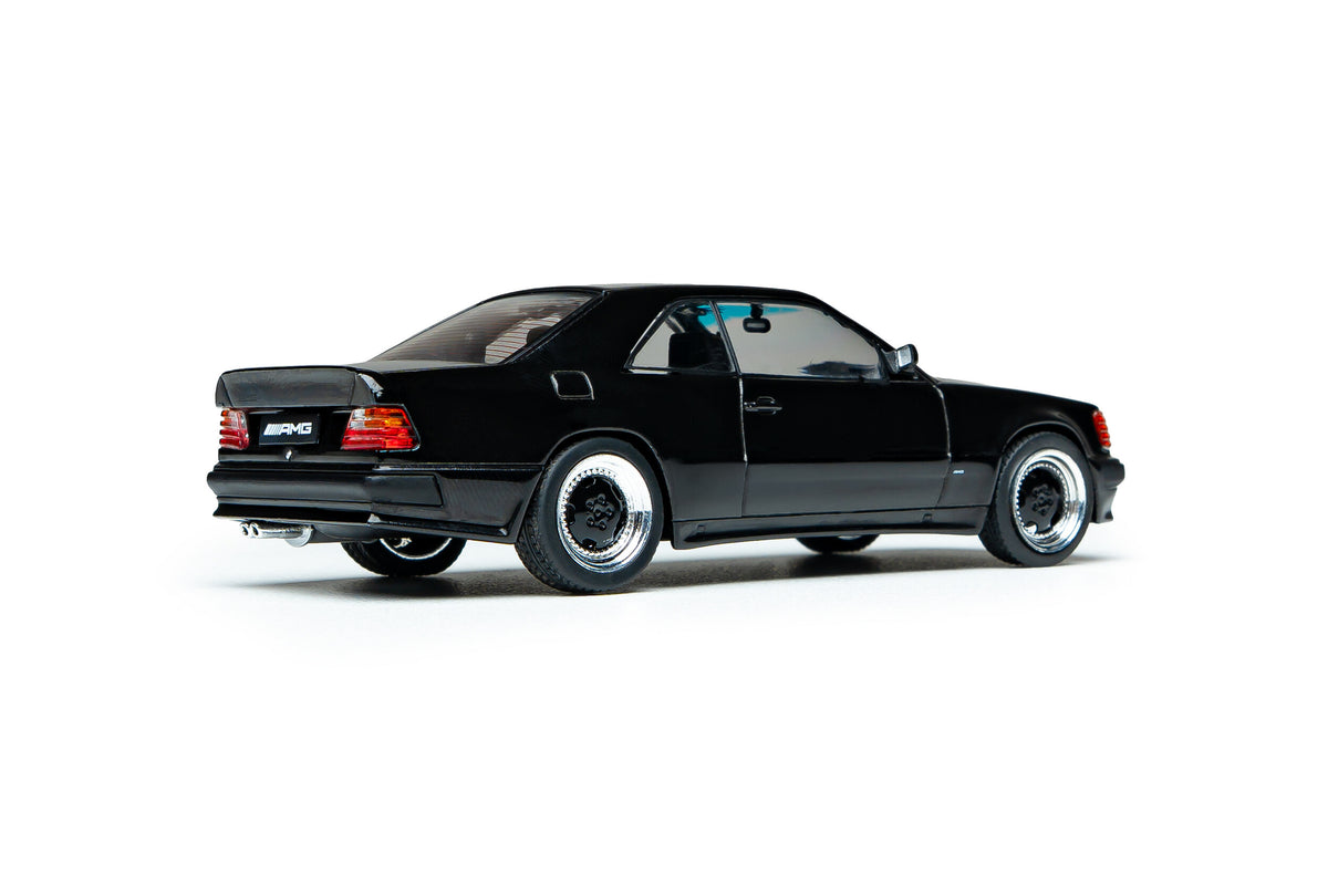Voiture miniature 1/43 Mercedes-Benz 300CE 6.0 AMG « The Hammer » Widebody Noire 1988 Solido S4318901