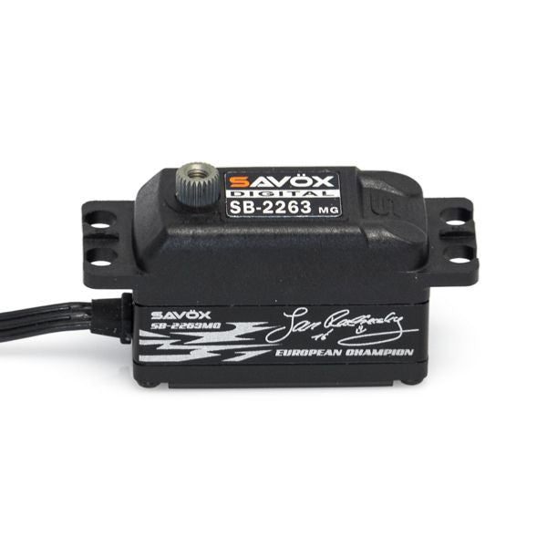 Servo brushless Savox SB-2263MG Jan Ratheisky Black édition Digital 10kg 0.07s - Breizh Modélisme.