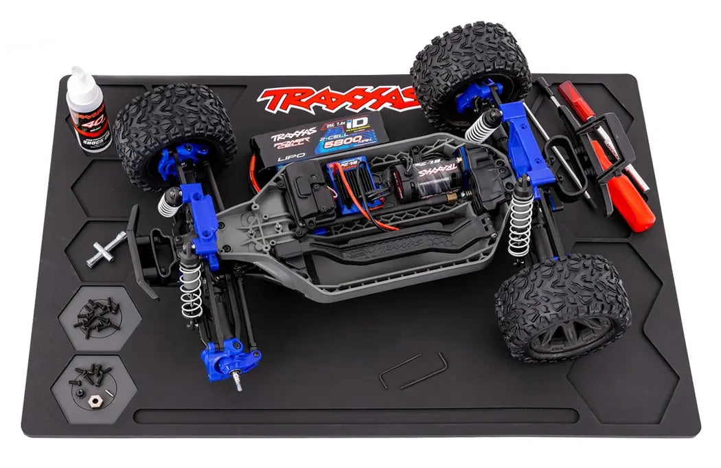 Tapis de réparation en caoutchouc résistant 41 x 61 cm (16 x 24'') - Traxxas 3425 - Breizh Modélisme.