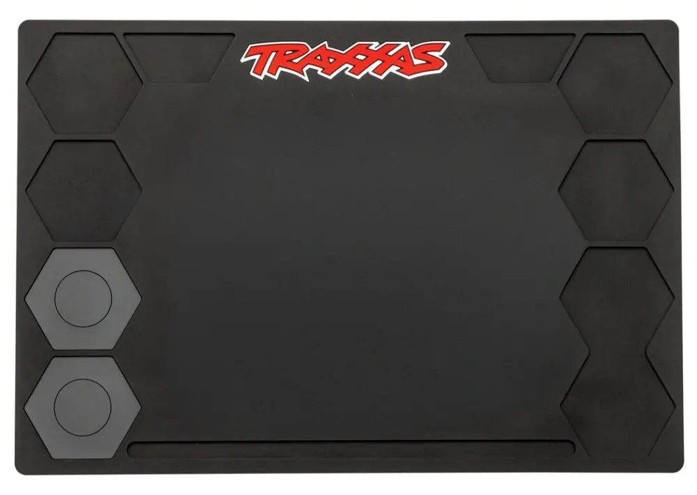 Tapis de réparation en caoutchouc robuste (33x48 cm) (13 x 19'') - Traxxas 3424 - Breizh Modélisme.