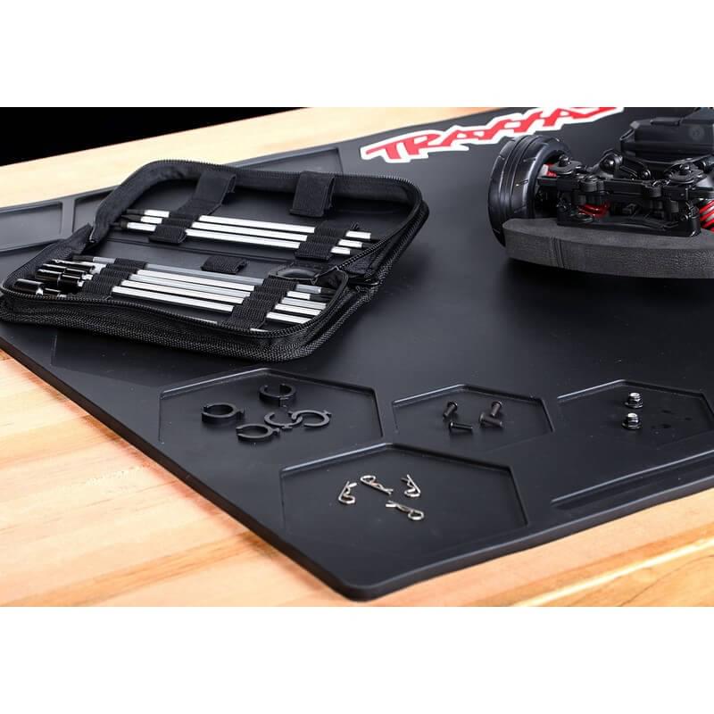 Traxxas 3426 Tapis de stand en caoutchouc robuste (91x51cm) - Breizh Modélisme.