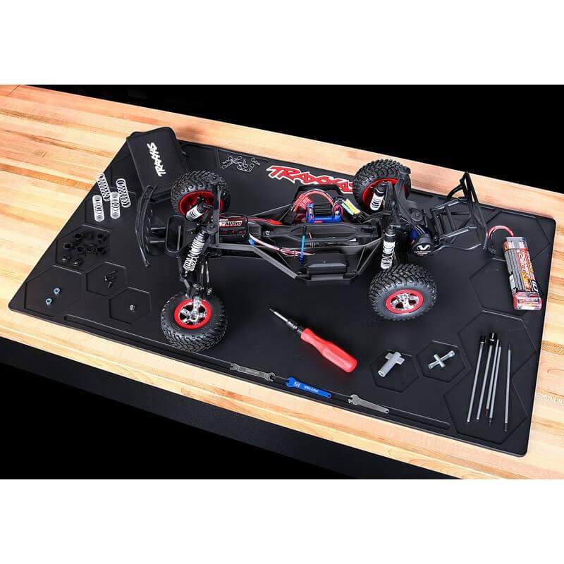 Traxxas 3426 Tapis de stand en caoutchouc robuste (91x51cm) - Breizh Modélisme.