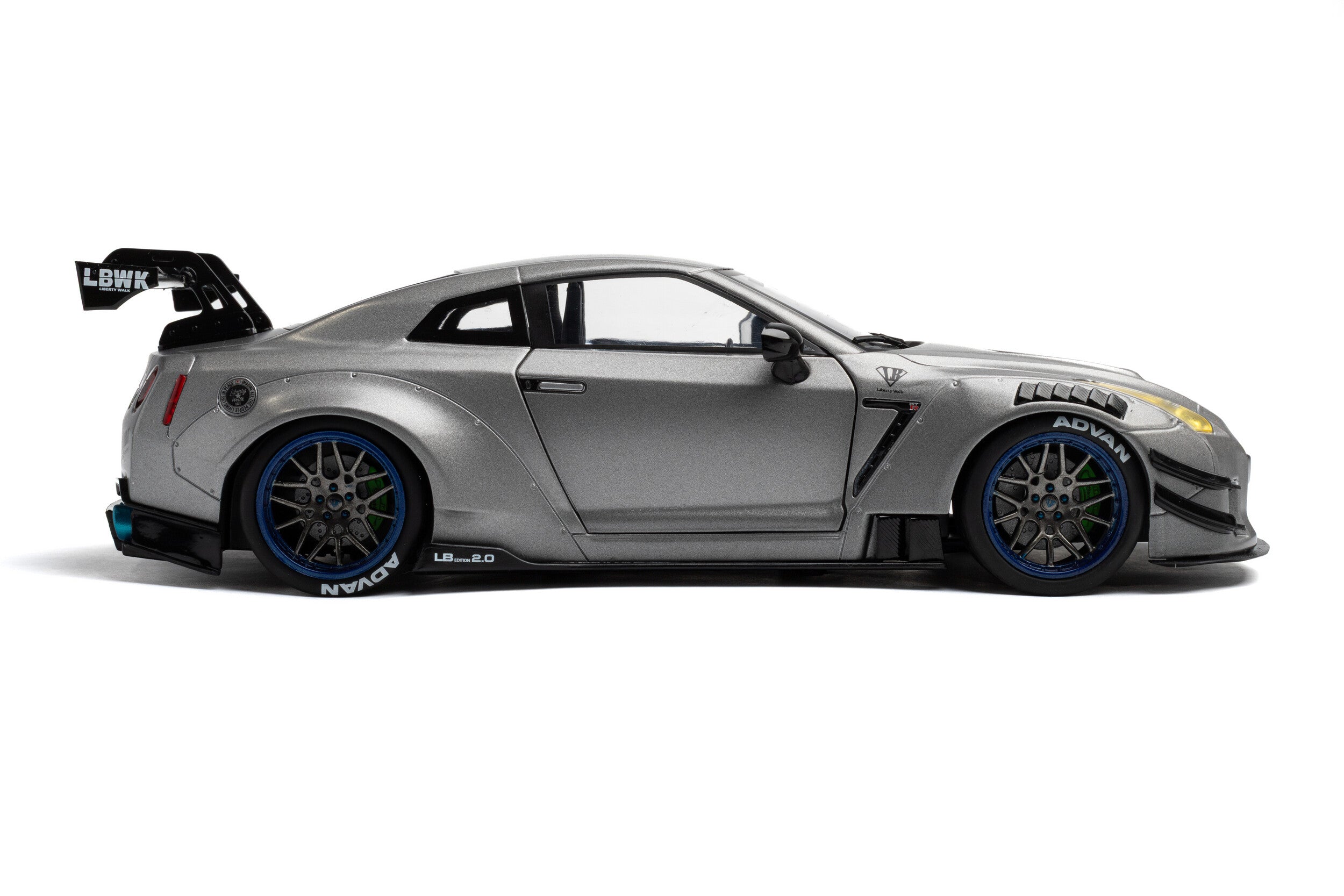 Solido S1805815 miniature collection 1/18 Nissan GT-R (R35) W/ Liberty Walk 2.0 2023 - Breizh Modélisme.