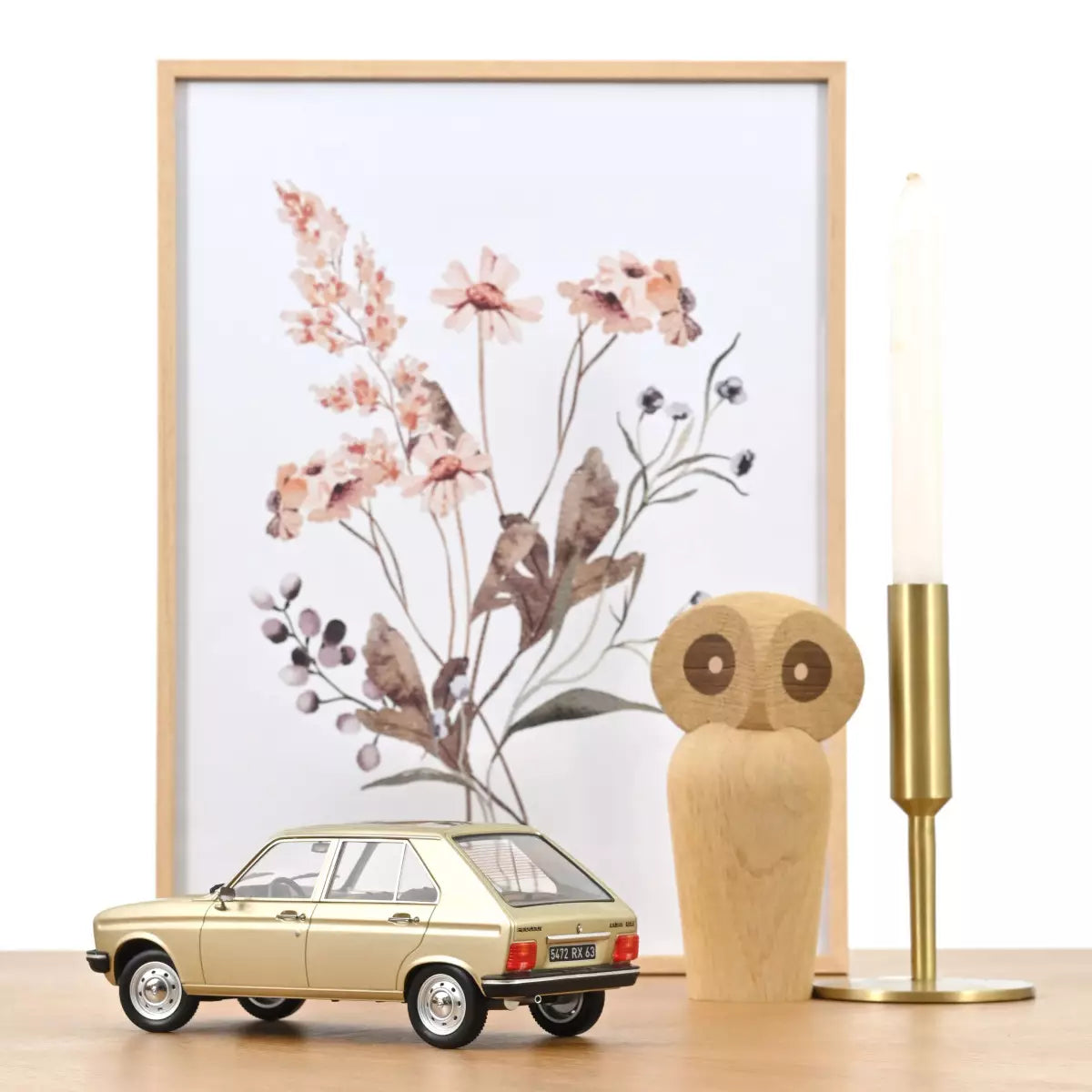 Voiture miniature collection 1/18 Peugeot 104 GR 1981 Beige métallisé Norev 184904