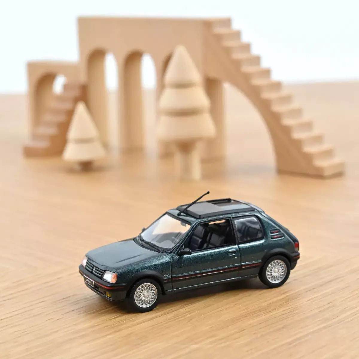 Voiture miniature collection 1/43 Peugeot 205 GTi 1.9 Magic 1990 Vert Sorrento Norev 471752