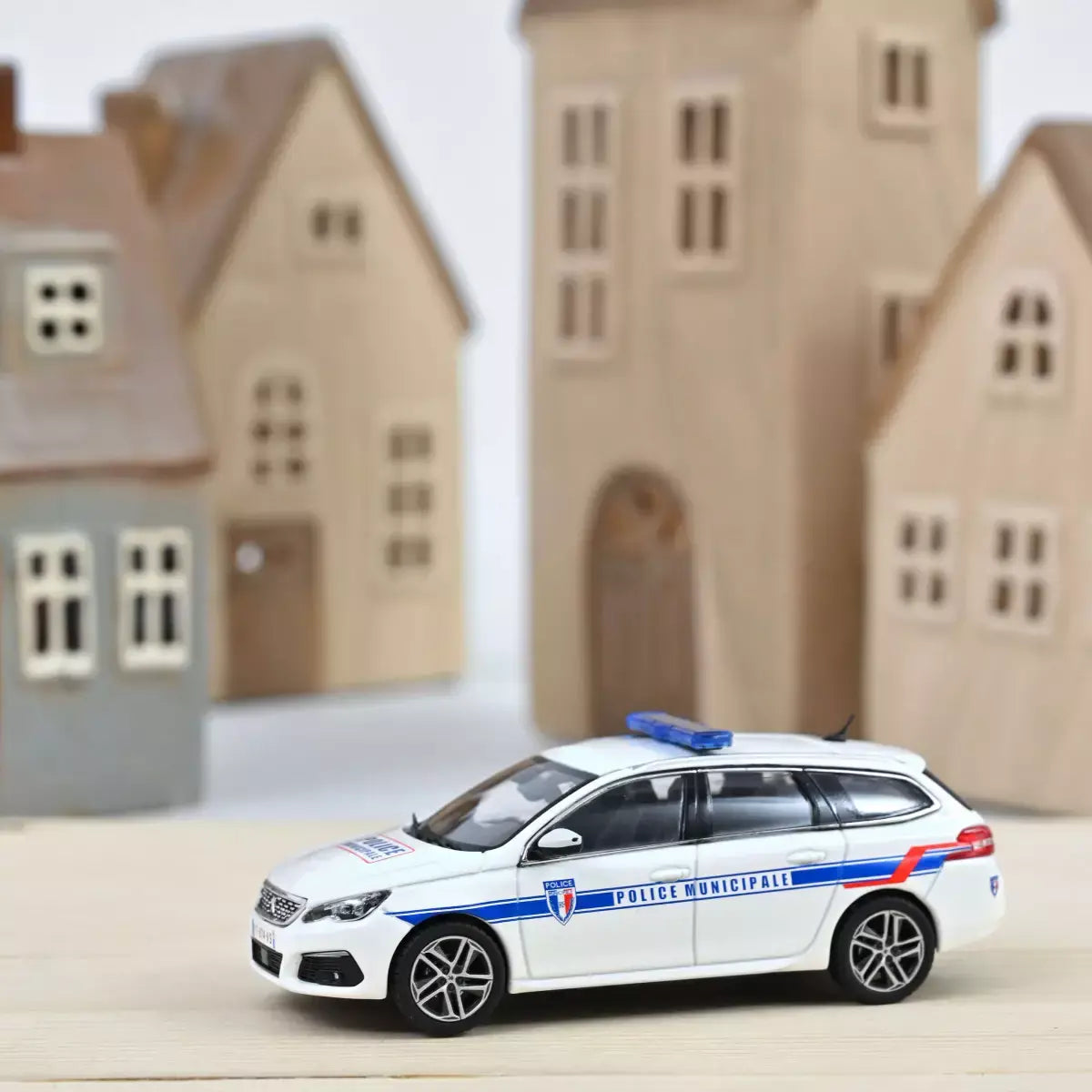 Voiture miniature collection 1/43 Peugeot 308 SW 2018 Police Municipale Norev 473943