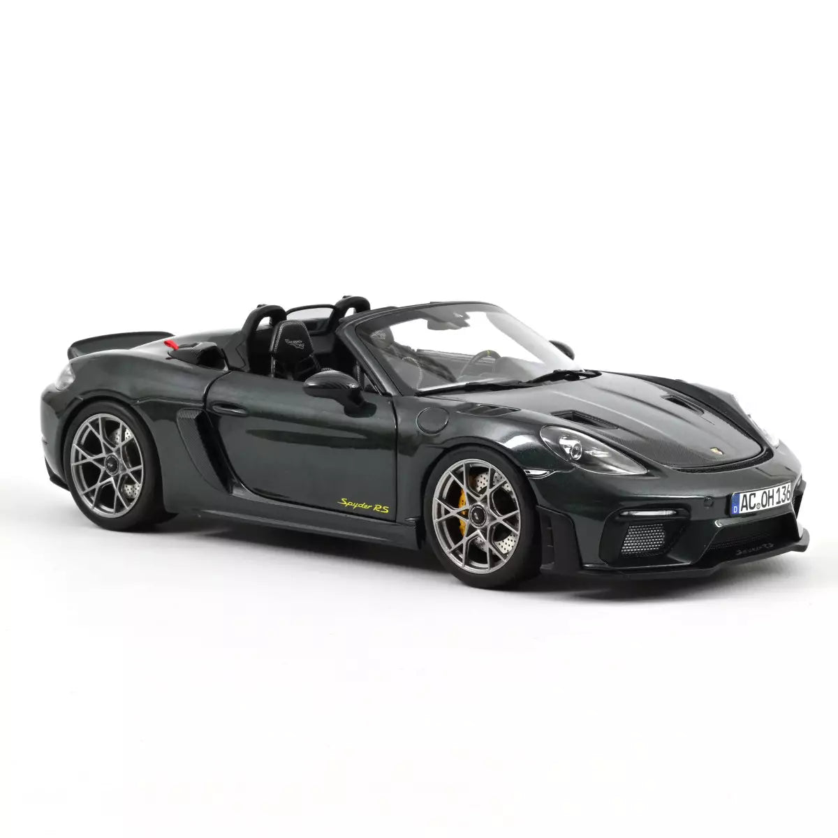 Voiture miniature collection 1/18 Porsche 718 Spyder RS Pack Weissach 2023 Forestgreenmetallic Norev 187272