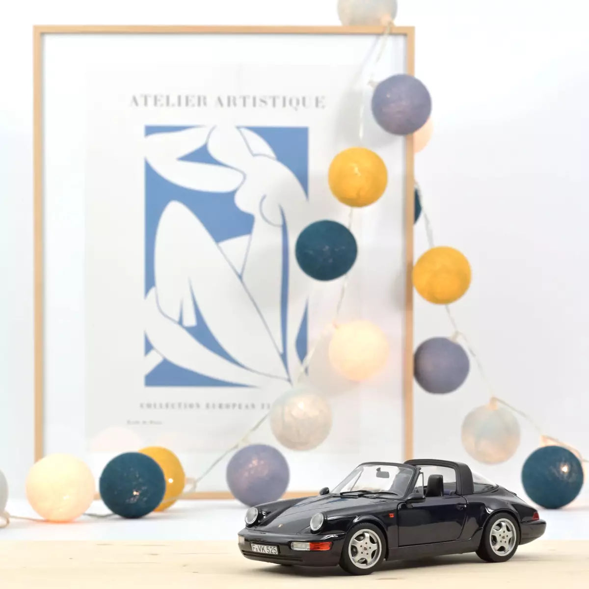 Voiture miniature collection 1/18 Porsche 911 Carrera 4 Targa 1991 Bleu métallisé Norev 187340