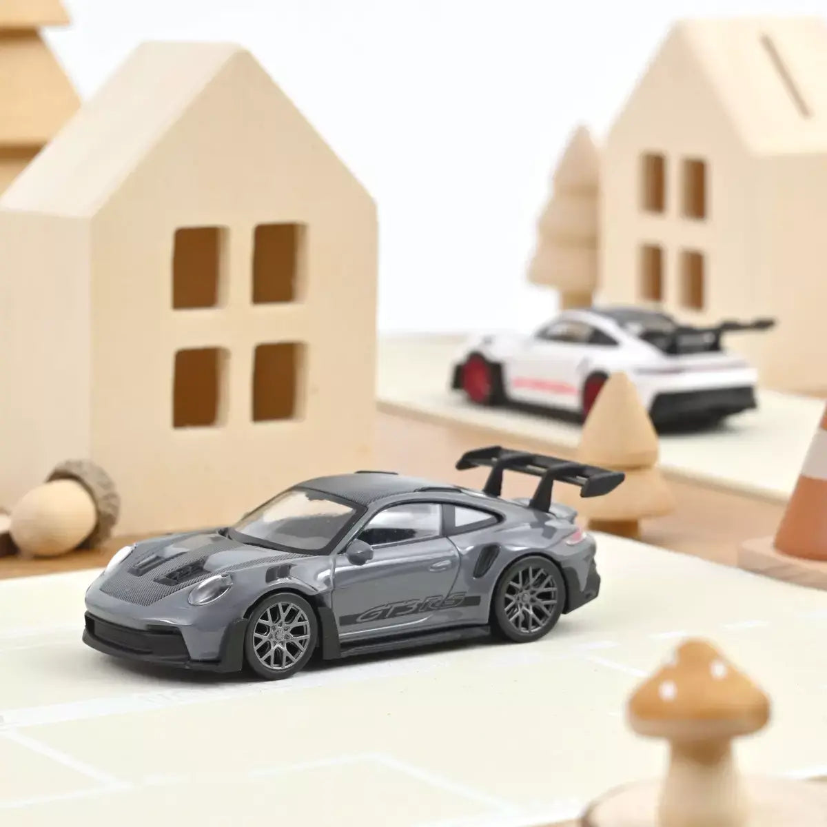 Voiture miniature 1/43 Porsche 911 GT3 RS 2022 Grey Pack Weissach Jet-car Norev - Breizh Modélisme.