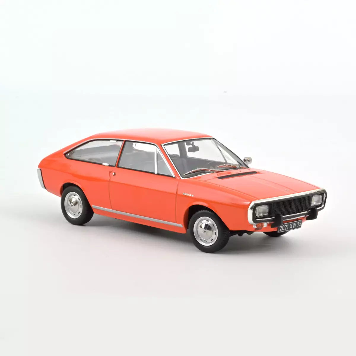 Voiture miniature collection 1/18 Renault 15 TL 1971 Orange Norev 185350