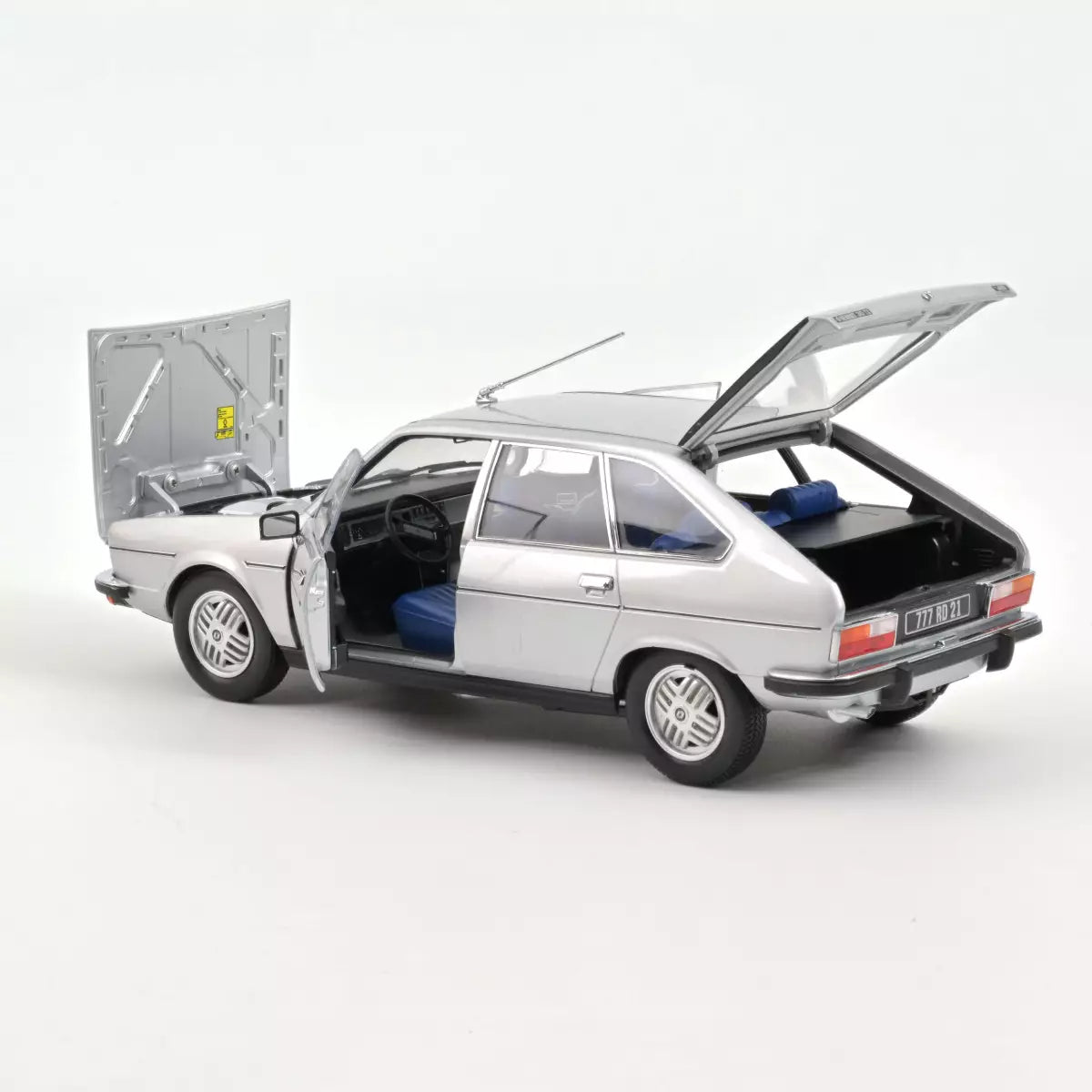 Voiture miniature collection 1/18 Renault 30 TX 1979 Argent Norev 185272